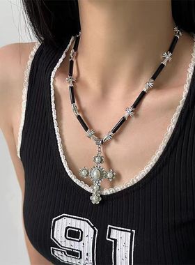 【羊悠悠】潮十字架项链男女同款小众设计嘻哈轻奢情侣锁骨链配饰