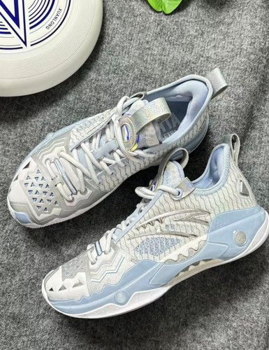 安踏狂潮5pro减震耐磨低帮篮球鞋 - 图1