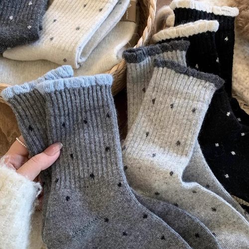 新品波点袜子女中筒袜秋冬季潮流保暖加厚灰色长袜配勃肯鞋堆堆袜 - 图1