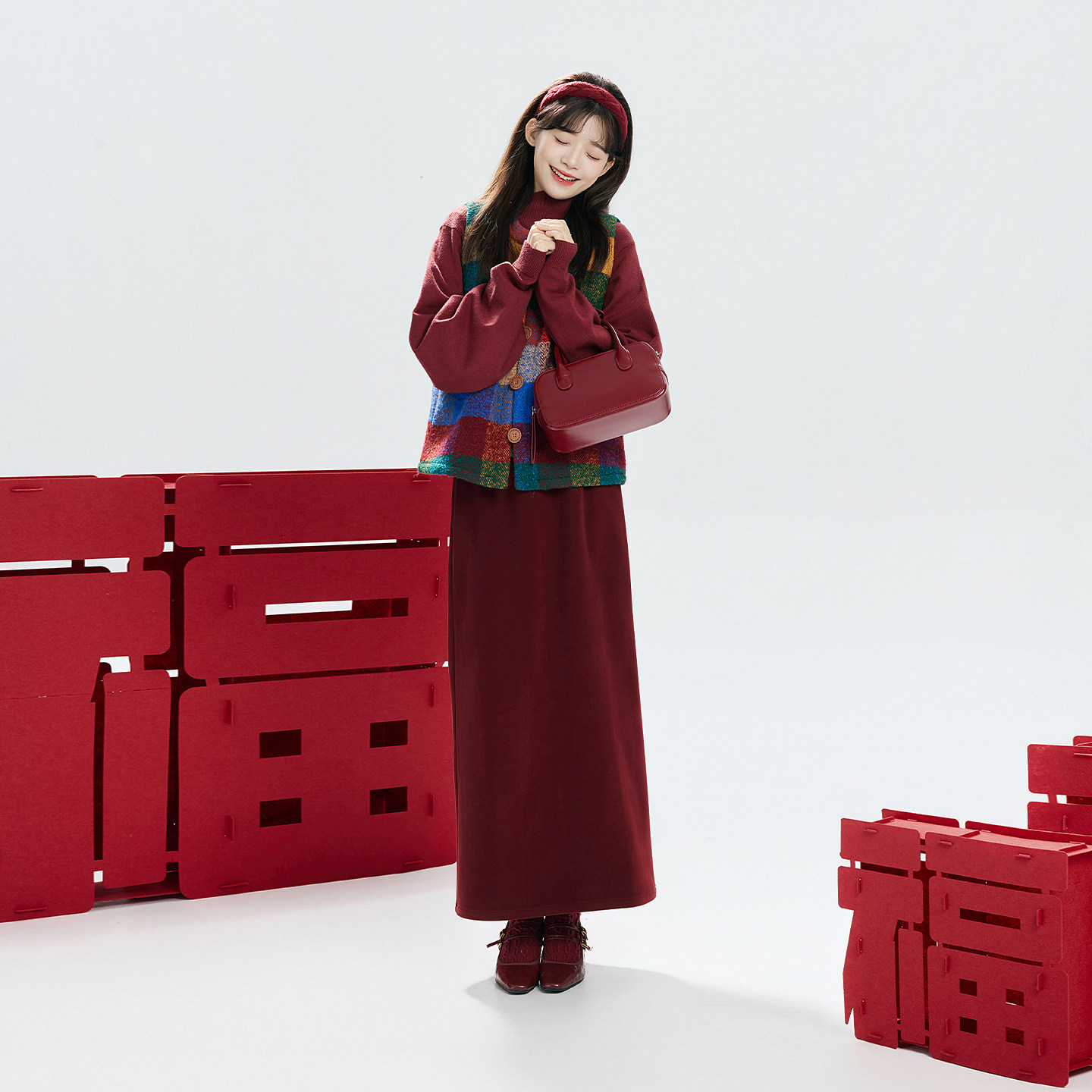 织造司[虹云]新中式红色过年穿搭国风马甲毛衣女秋冬半身长裙套装,淘宝优惠券,粉丝福利购,淘宝优惠卷