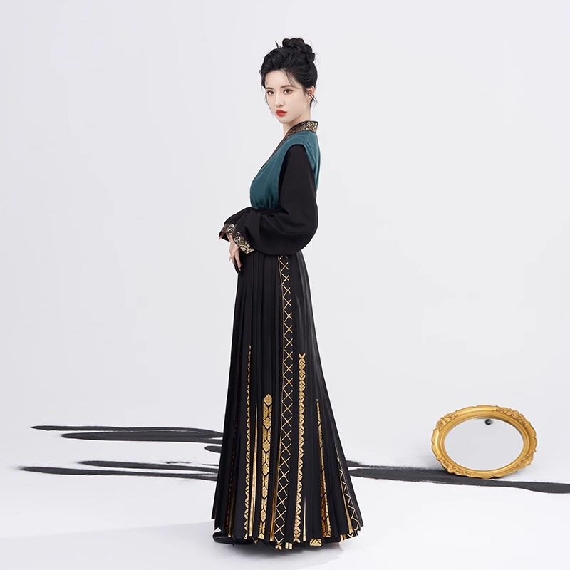 织造司原创唐制汉服鎏金仿妆花织金唐褙子改良中式圆领衫烫金褶裙,淘宝优惠券,粉丝福利购,淘宝优惠卷