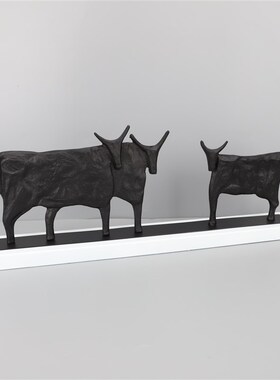 欧式黑色铸铁牛摆件样板房样品屋展示中心卧室书房客厅S电视柜桌