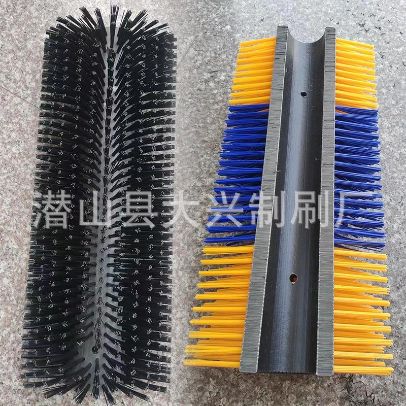 半边马体刷清洁按摩止痒刷牛羊蹭痒刷养殖场畜牧机械马体刷 - 图2