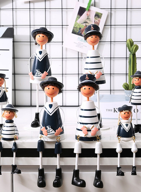 速发创吊意脚娃娃小摆件电客机上柜子视厅家居装饰品桌面木雕拍摄