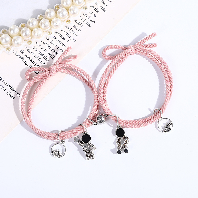 推荐Fashion 2pcs Couples Matching Bracelet Magnet Cute Doll - 图1