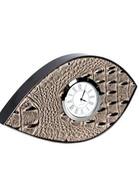 现代创意简轻远方抽象金色人物桌摆件树脂样RHH面板间客约厅艺奢