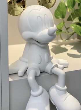 好货创意轻奢潮流卡通坐姿米奇摆件客厅桌面玄关书房电视柜装饰品
