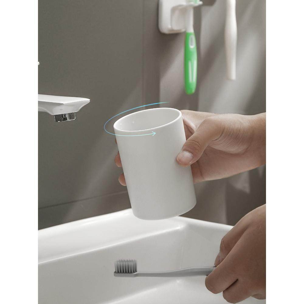 简约设计小巧牙刷置物架免打孔粘贴倒挂牙杯壁挂收纳盒白色牙刷架,淘宝优惠券,粉丝福利购,淘宝优惠卷