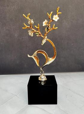 玄关梅花鹿摆件客厅创意现代别墅饰品家居珐琅彩酒柜装饰轻奢摆件