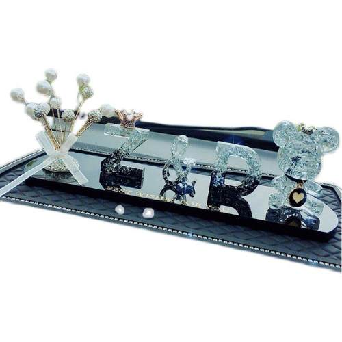 2025新款汽车摆件定制字母创意女神款中控台仪表盘车载摆件装饰品 - 图3