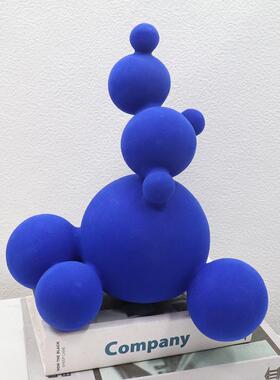 奥洛夫北欧现代简约圆球堆积抽象植绒雪人摆件样板房售楼处创意饰