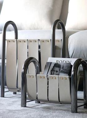 现代轻奢金属皮质杂志架书刊架家居摆件书架样板间设计师软装饰品