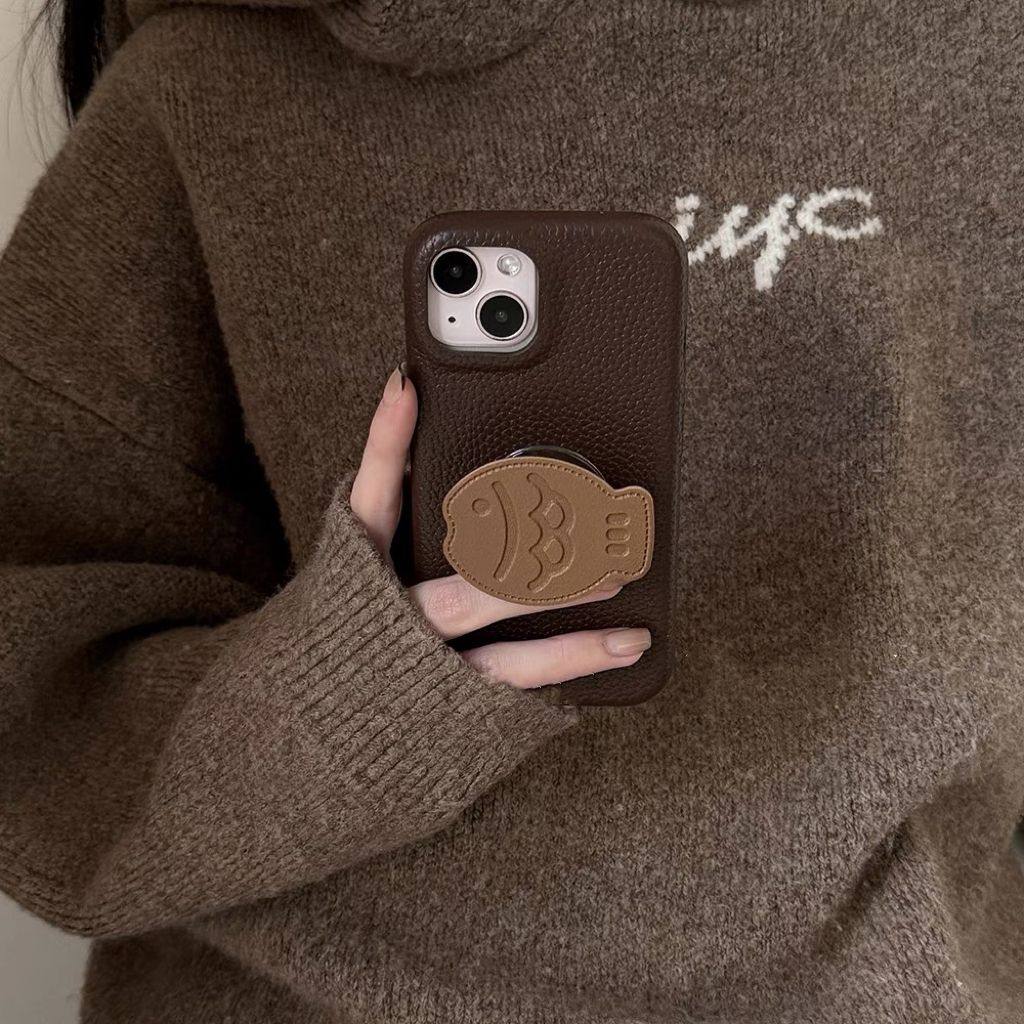 红色小鱼支架适用iPhone16promax苹果13/15手机壳11小众14皮纹12,淘宝优惠券,粉丝福利购,淘宝优惠卷