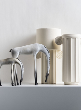 快速发货装饰推j荐渐变饮水马摆件相框样板房玄关柜电视柜客厅家