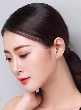 PT950铂金耳钉专柜18K白金耳环女款钻石耳坠心形简约珠宝首饰礼物