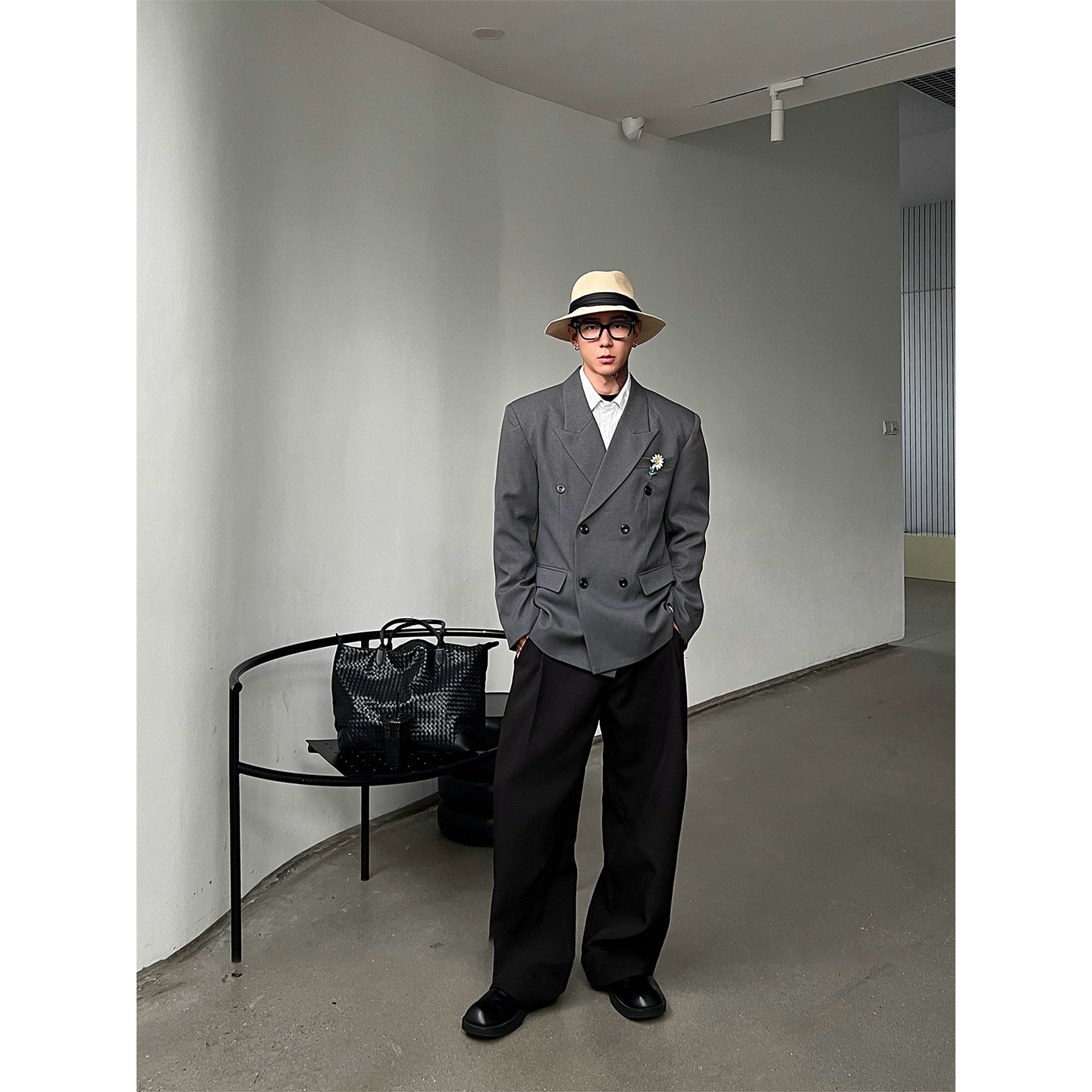 权志龙GD同款小雏菊戗驳领西装套装男士痞帅高级感双排扣休闲西服,淘宝优惠券,粉丝福利购,淘宝优惠卷