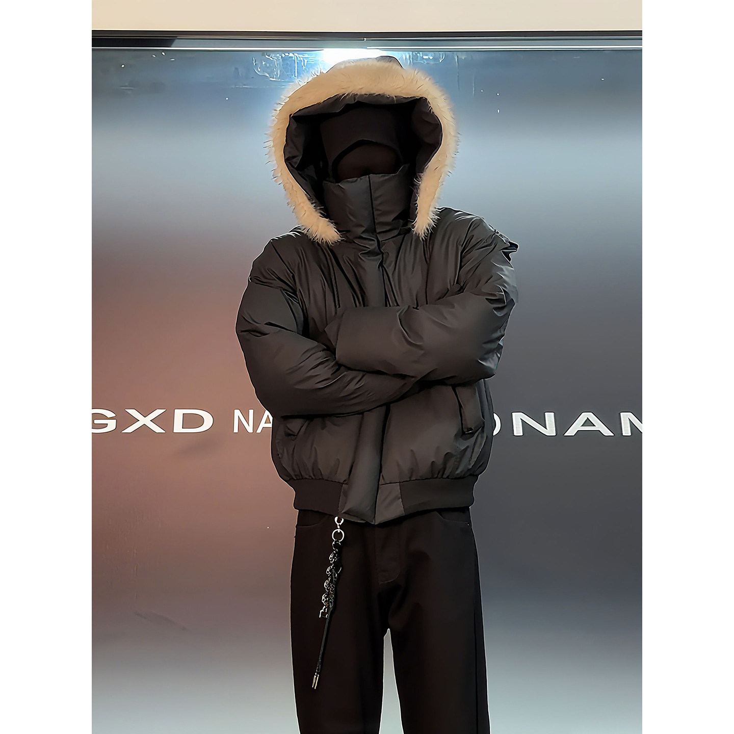 黑色可拆卸连帽pu皮羽绒棉服男生搭配一整套冬装高腰深档牛仔裤子,淘宝优惠券,粉丝福利购,淘宝优惠卷