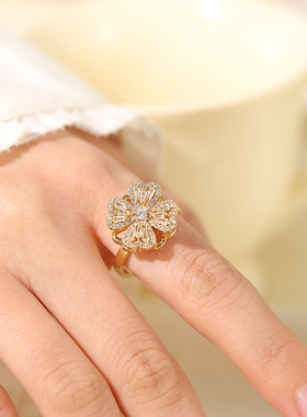 戒指女网红四叶花韩版气质镶钻可转动旋转时尚食指戒开口可调节