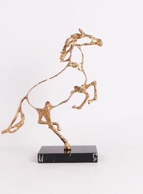 现代新中式抽象金属摆件售楼部酒店前台办公桌样板房软装马工艺品