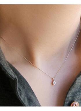 王府井官万珠宝设计师