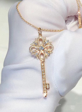 吊坠轻奢鸾尾花气质钥匙项链纯银