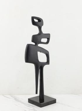 简约现代黑色金属箭头人物摆件样板间卧室客厅电视柜桌面软装饰品