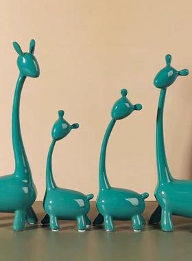 北欧四口之家创意小鹿摆件客厅电视柜家居玄关酒柜新中式软装饰品