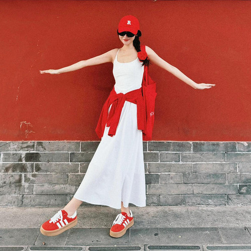 复古港风红色针织披肩外搭叠穿系腰屁帘新款空调房护肩颈椎小坎肩 - 图0