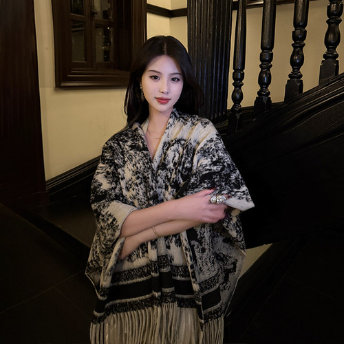 复古水墨画披肩女外搭2026新款韩版高级氛围感披风斗篷百搭围巾女 - 图1