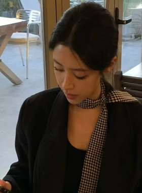 韩系黑白格子丝巾系脖高级感女