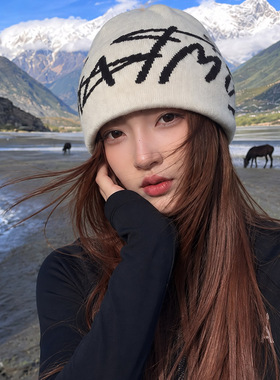 白色字母川西旅游登山针织帽女