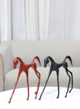 北欧创意铸铁马小红马摆件客厅书房样板房电视柜家居玄关装饰摆设