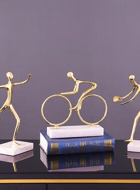 速发黄铜创运人物摆件动意简约轻奢酒柜办公室装饰品桌面摆设