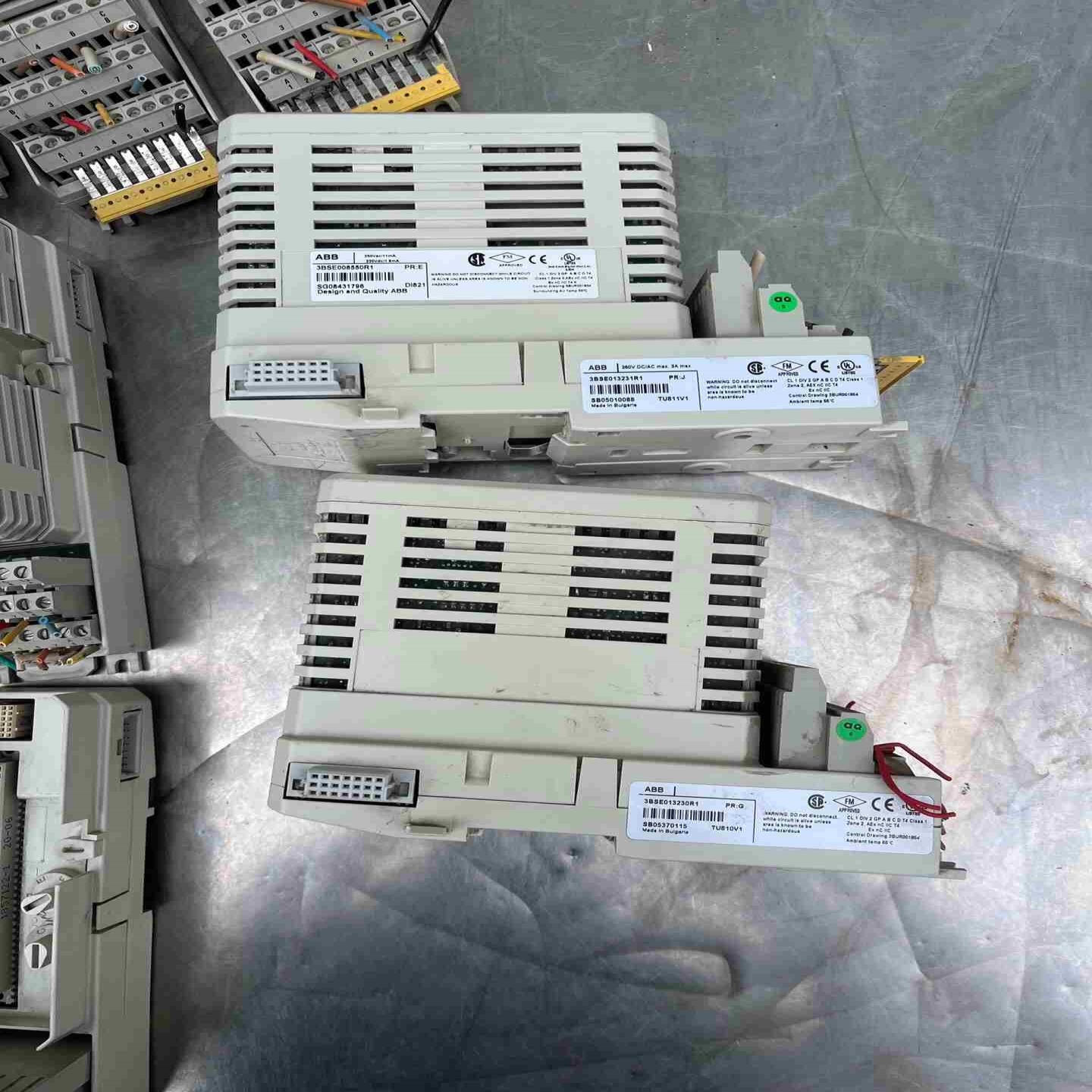 ABB模块 DI8111个带包装TB820V2全议价 - 图1