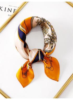 现代衣柜衣帽间软装摆件展厅创意装饰品女士丝巾帽子颈膜组合