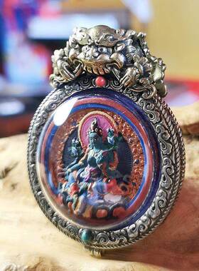 西藏矿物质彩绘擦擦佛像嘎乌盒吊坠本命佛绿度母随身小唐卡挂件