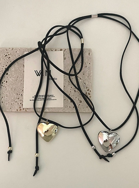 春野森川｜ins博主同款金属爱心吊坠黑皮绳项链