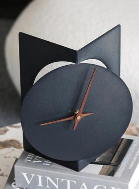 现代简黑色金属哑光质感几何抽象时极VTQ座摆件个性样板钟钟房装