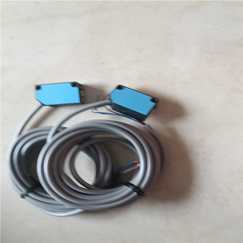 【汇生 】SICK施克原装拆机正品传感器WTB8-N1111【议价】 - 图1