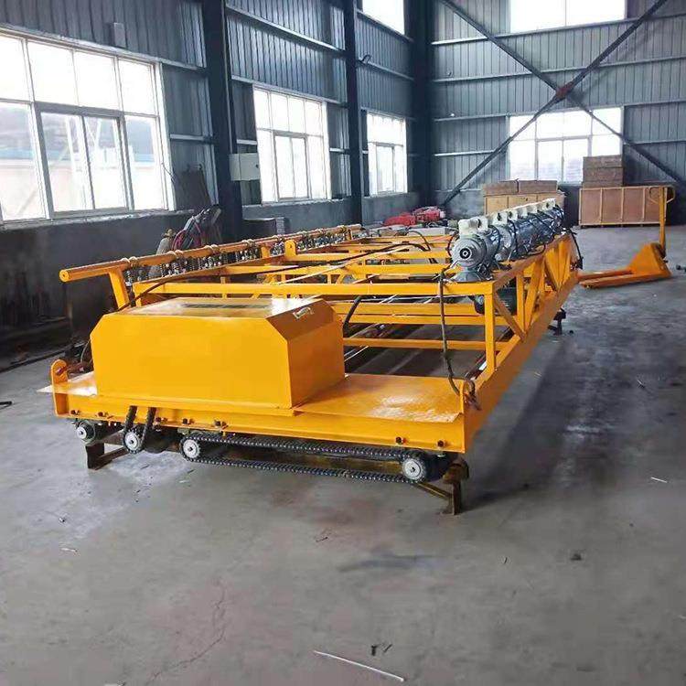 混凝土铺装悬挂摊铺机桥梁上行走15米整平机自动行走滚轴摊铺机,淘宝优惠券,粉丝福利购,淘宝优惠卷