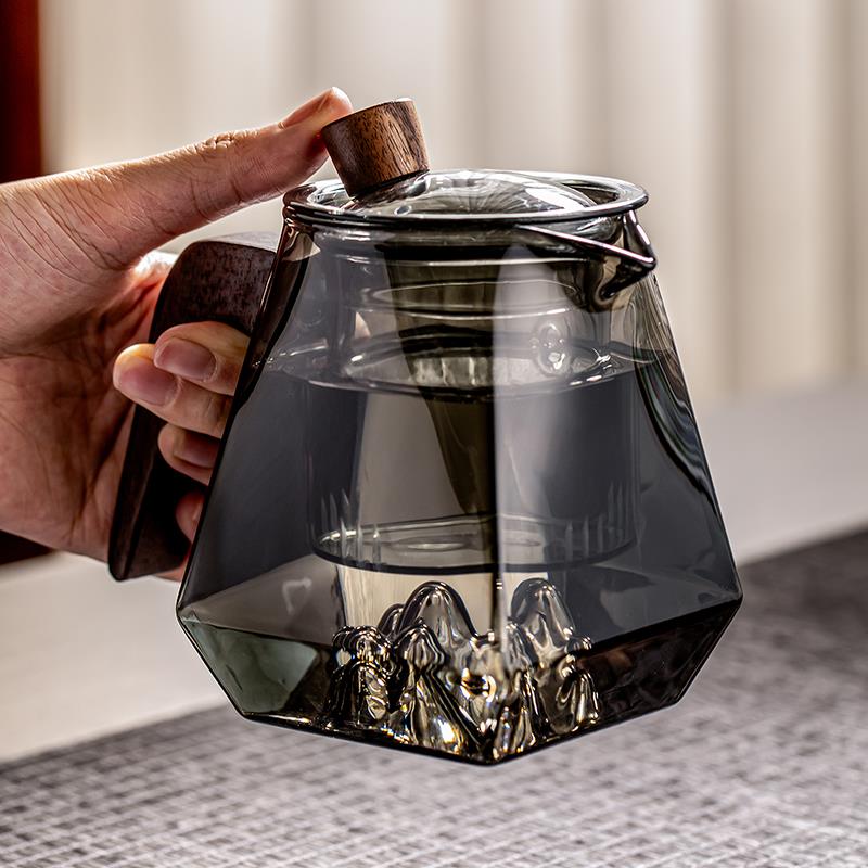 Porcelain brand tea glass tea set Chinese style light luxury high-end high-temperature resistant kung fu teapot tea water separator gift box