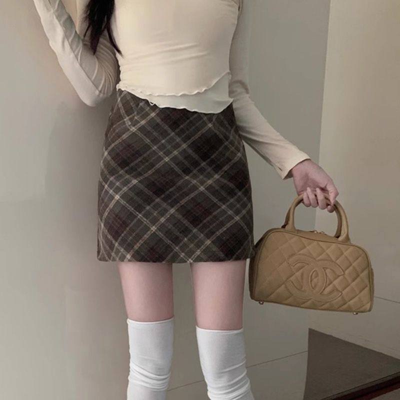 气质复古毛呢格子半身裙女秋冬2024新款高腰显瘦格纹包臀a字短裙,淘宝优惠券,粉丝福利购,淘宝优惠卷