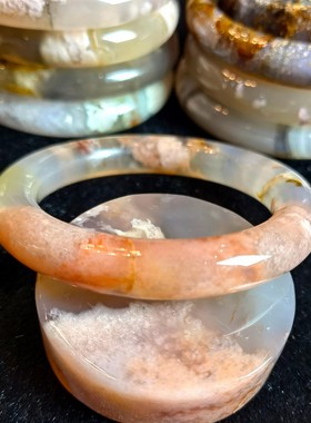 天然樱花玛瑙手镯经典款红爆米花水中花果冻底冰紫底绿花送礼饰品