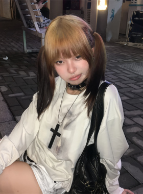 暗黑系朋克皮扣项圈辣妹