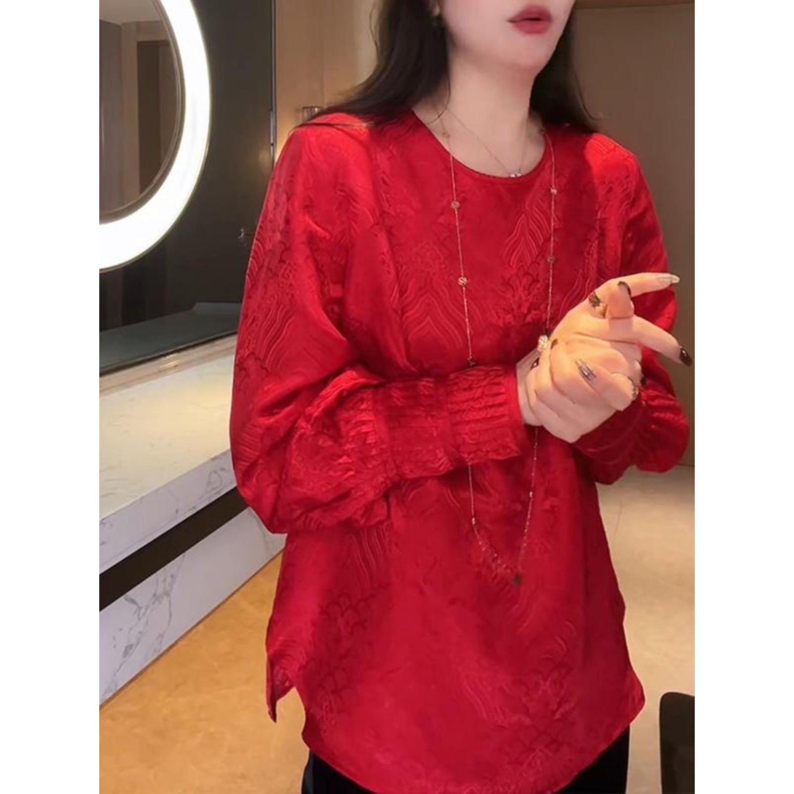 2025红色提花开叉衬衫加码女性胖毫米轻民族风格独特别致圆领长袖,淘宝优惠券,粉丝福利购,淘宝优惠卷