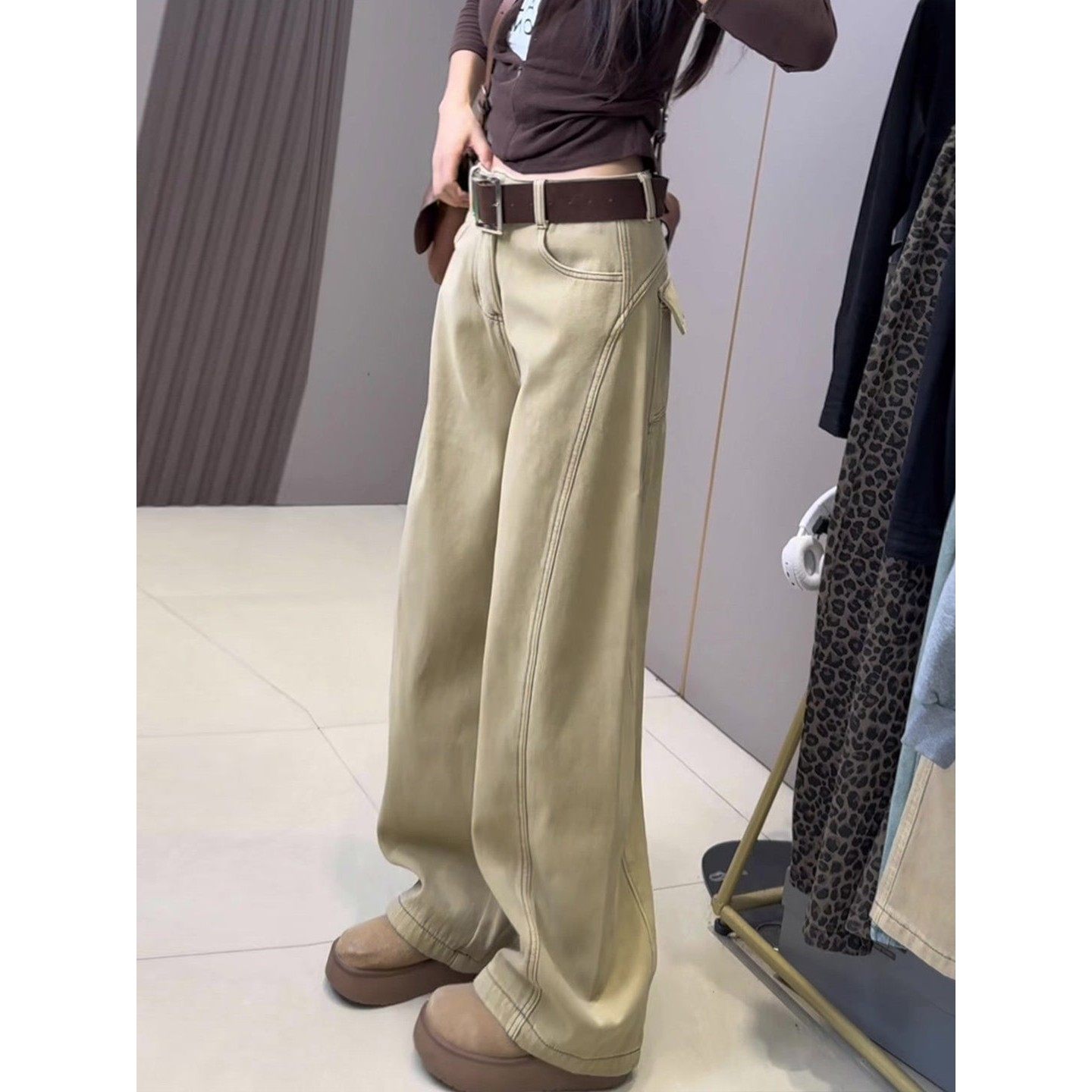 卡其色阔腿加绒加厚牛仔裤女冬季2025新款高腰显瘦宽松拖地直筒裤,淘宝优惠券,粉丝福利购,淘宝优惠卷