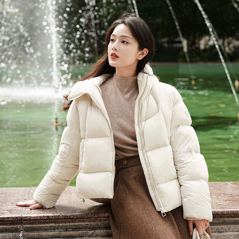 坦博尔2025冬季新款羽绒服女高充绒加厚泡芙连帽面包服保暖外套潮