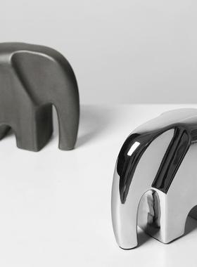 轻奢创意树脂运动人物雕塑摆件现代简约样板房人像模特艺术品摆设