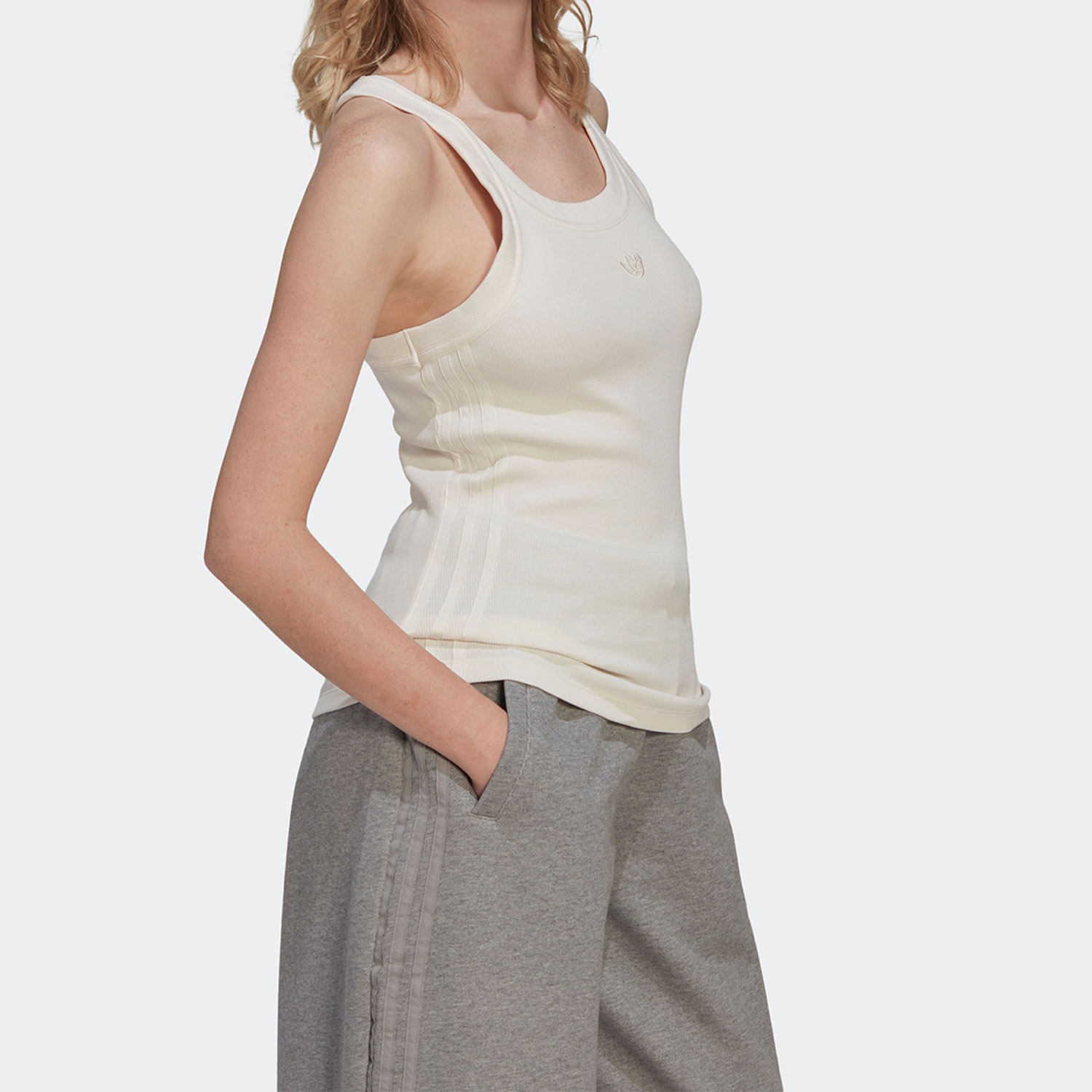 Adidas/阿迪达斯正品三叶草BLUE VERSION女子运动背心HK7236 - 图1