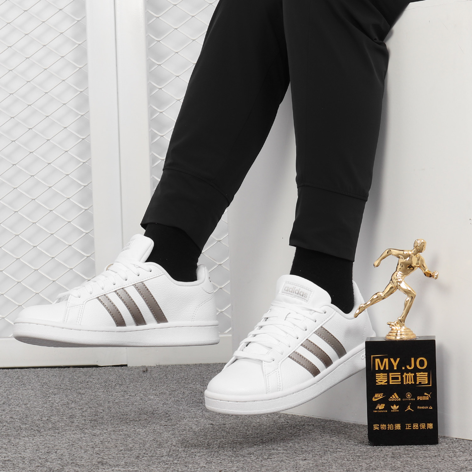 Adidas/阿迪达斯正品 当季新款 女子运动低帮休闲板鞋F36485 - 图0